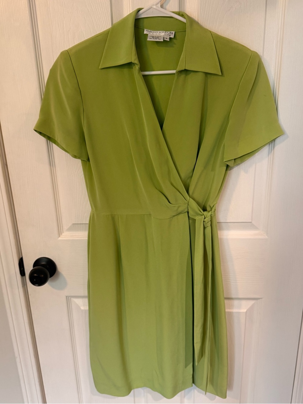 100% Silk Maggy London Green Wrap Dress